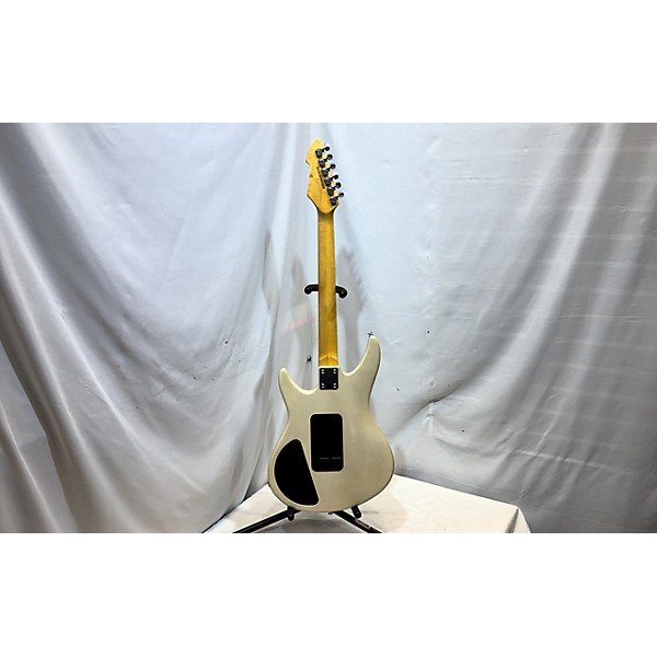 Used Peavey Used Peavey MILESTONE White Solid Body Electric Guitar