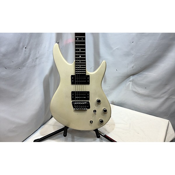 Used Peavey Used Peavey MILESTONE White Solid Body Electric Guitar