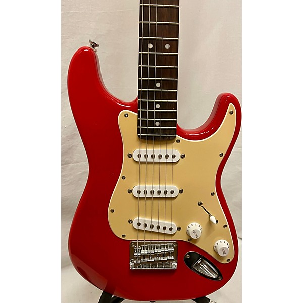 Used Squier Used Squier Mini Affinity Stratocaster Red Electric Guitar