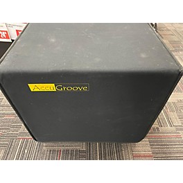 Used AccuGroove Used AccuGroove Tri 210-L Bass Cabinet