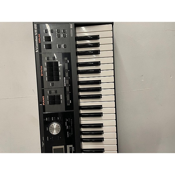 Used Roland Used Roland VR09 Synthesizer