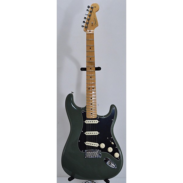 Used Fender Used Fender American Professional Stratocaster SSS ANTIQUE OLIVE Solid Body Electric Guitar