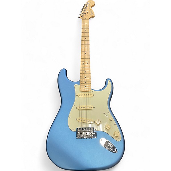 Used Fender Used Fender American Performer Stratocaster SSS Lake Placid Blue Solid Body Electric Guitar