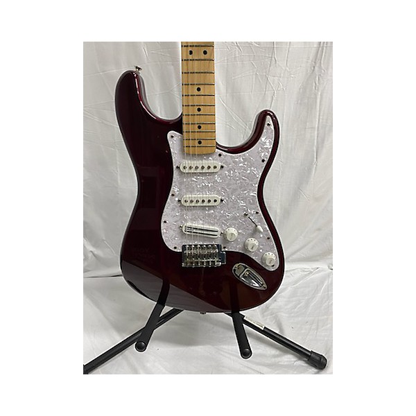 Used Fender Used Fender Player Stratocaster Burgundy Solid Body Electric Guitar