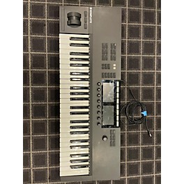 Used Native Instruments Used Native Instruments Komplete Kontrol S49 MK2 MIDI Controller