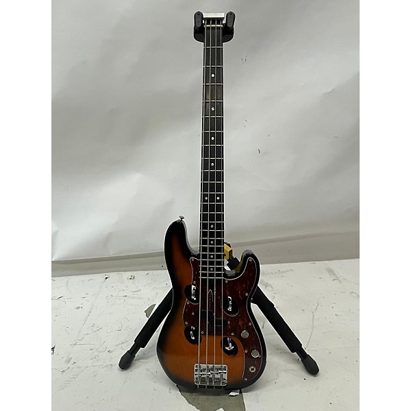 Used Traveler Guitar Used Traveler Guitar TB4P Antique Burst Electric Bass Guitar