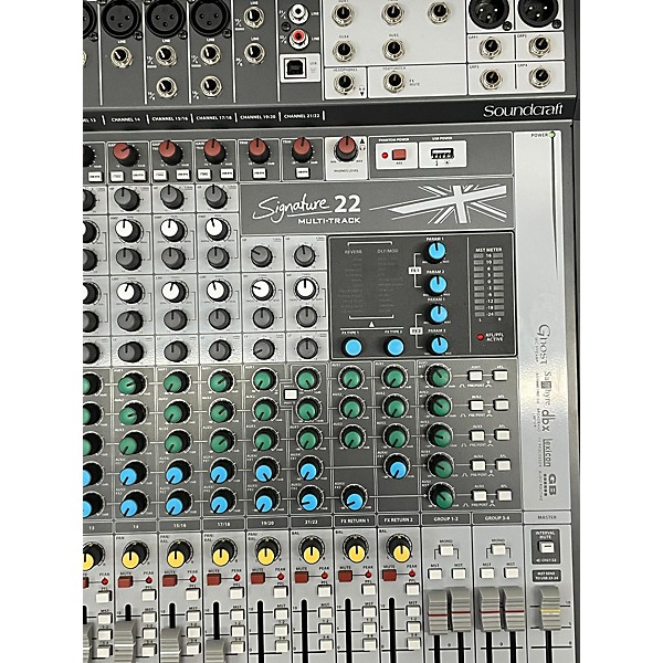 Used Soundcraft Used Soundcraft SIGNATURE 22 MULTI-TRACK Powered Mixer