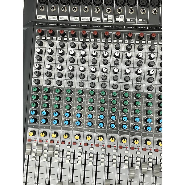 Used Soundcraft Used Soundcraft SIGNATURE 22 MULTI-TRACK Powered Mixer