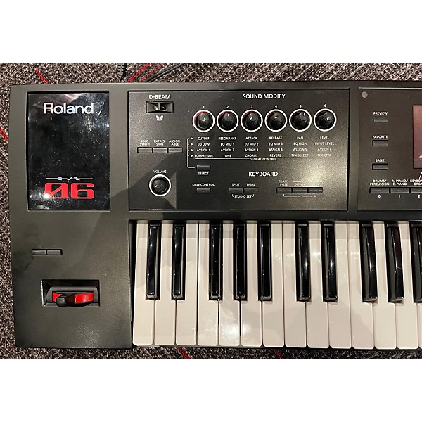 Used Roland Used Roland Fantom 06 Keyboard Workstation