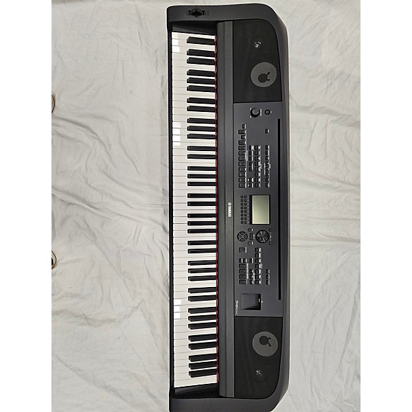 Used Yamaha Used Yamaha DGX-670B Keyboard Workstation