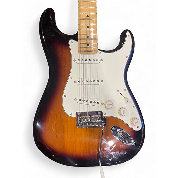 Used Fender Used Fender 70th Anniversary Player Stratocaster Sunburst Solid Body Electric Guitar