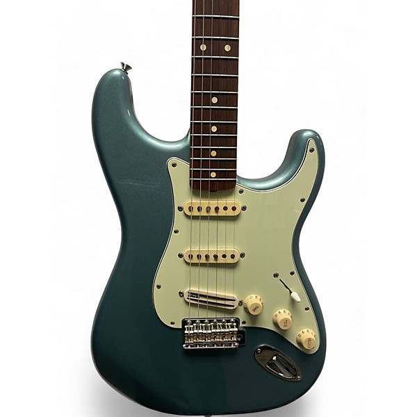 Used Fender Used Fender Player Stratocaster Ocean Turquoise Solid Body Electric Guitar