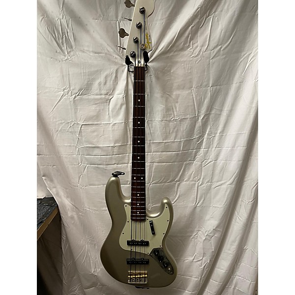 Used Squier Used 2015 Squier Classic Vibe 1960S Jazz Bass Inca Silver Electric Bass Guitar