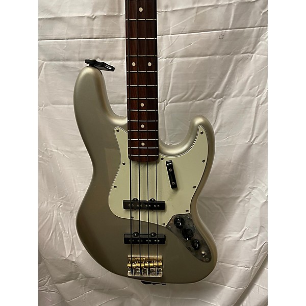 Used Squier Used 2015 Squier Classic Vibe 1960S Jazz Bass Inca Silver Electric Bass Guitar