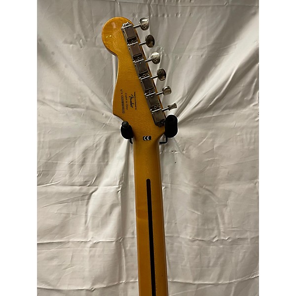 Used Squier Used Squier Classic Vibe 1960S Stratocaster 2 Color Sunburst Solid Body Electric Guitar