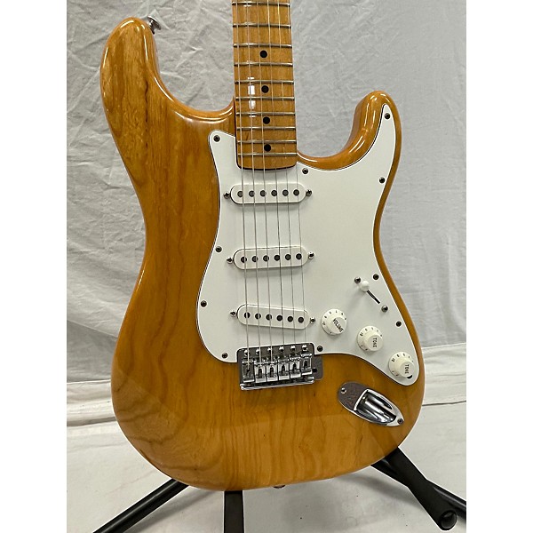 Vintage Fender Vintage 1982 Fender Stratocaster Natural Solid Body Electric Guitar