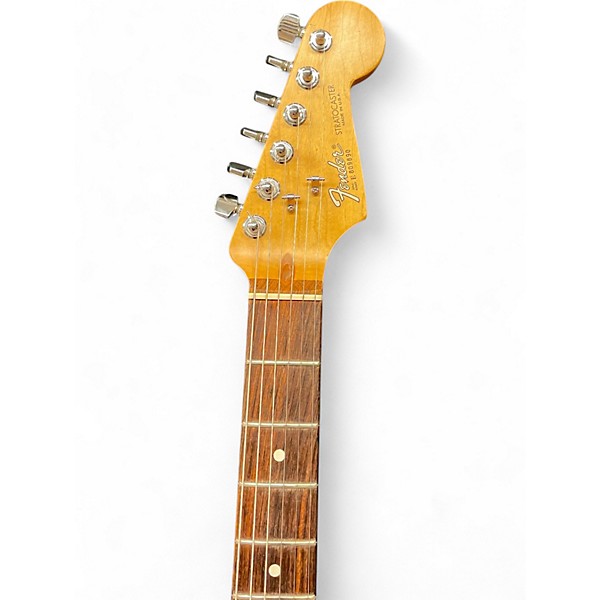 Vintage 1988 Fender Stratocaster White Solid Body Electric Guitar