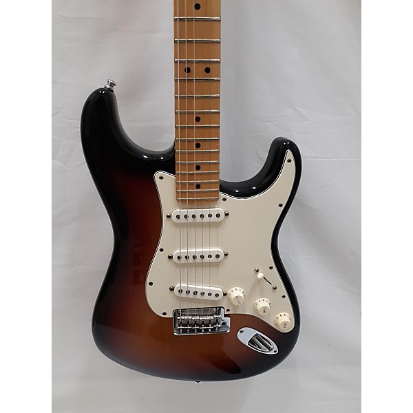 Used Fender Used 2008 Fender American Standard Stratocaster Sunburst Solid Body Electric Guitar