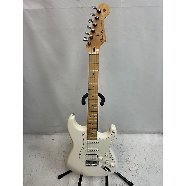 Used Fender Used Fender Player Stratocaster HSS White Solid Body Electric Guitar