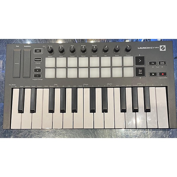 Used Novation Used Novation Launchkey Mini MIDI Controller