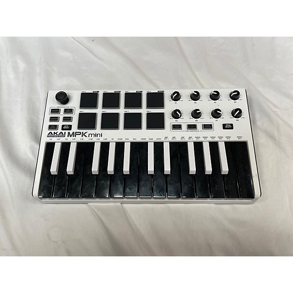 Used Akai Professional Used Akai Professional MPK Mini MIDI Controller