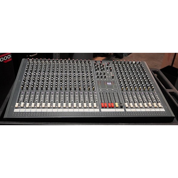 Used Soundcraft Used Soundcraft LX7II32 Unpowered Mixer