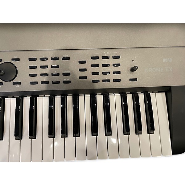 Used KORG Used KORG Krome 61 Key Keyboard Workstation