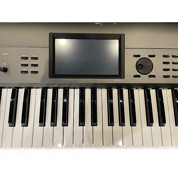 Used KORG Used KORG Krome 61 Key Keyboard Workstation