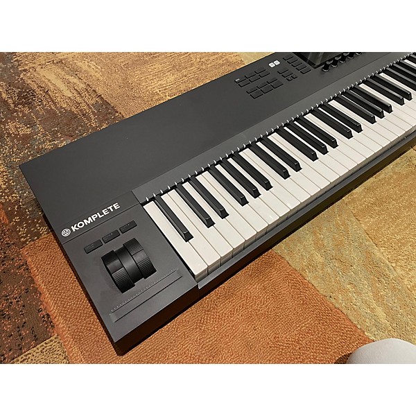 Used Native Instruments Used Native Instruments Komplete Kontrol S88 MK2 MIDI Controller