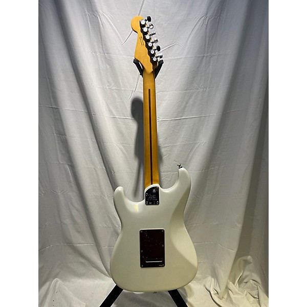 Used Fender Used 2022 Fender American Ultra Stratocaster Arctic Pearl Solid Body Electric Guitar