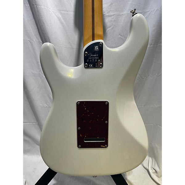 Used Fender Used 2022 Fender American Ultra Stratocaster Arctic Pearl Solid Body Electric Guitar