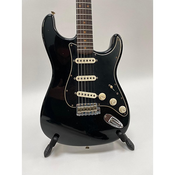 Used Fender Used Fender CUSTOM SHOP POSTMODERN STRATOCASTER 1965 REISSUE Black Solid Body Electric Guitar