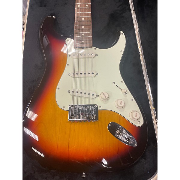 Used Fender Used 2018 Fender FSR TRADITIONAL STRATOCASTER XII 2 Color Sunburst Solid Body Electric Guitar