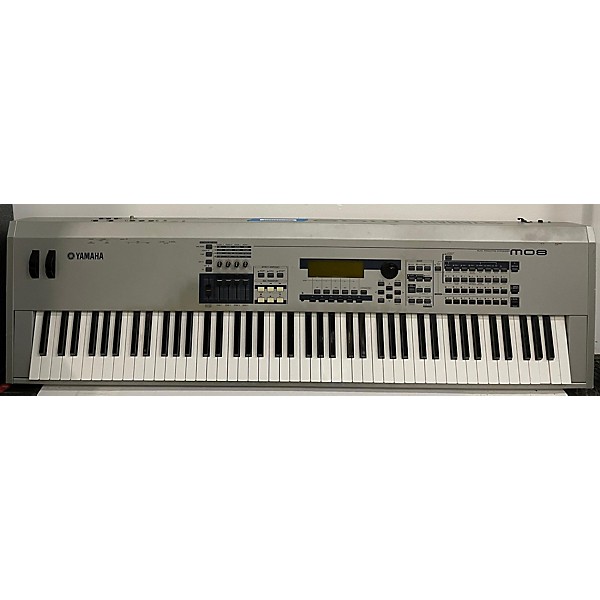 Used Yamaha Used Yamaha MO8 88 Key Keyboard Workstation