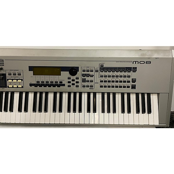 Used Yamaha Used Yamaha MO8 88 Key Keyboard Workstation