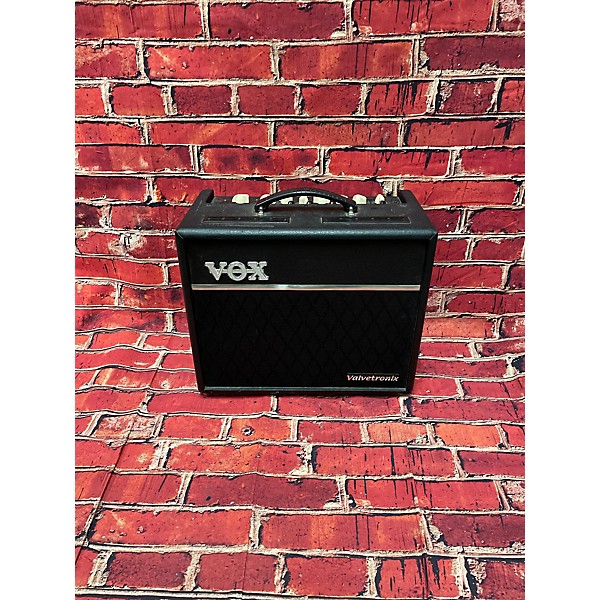 Used VOX Used VOX VT20Plus Valvetronix 20W 1X8 Guitar Combo Amp