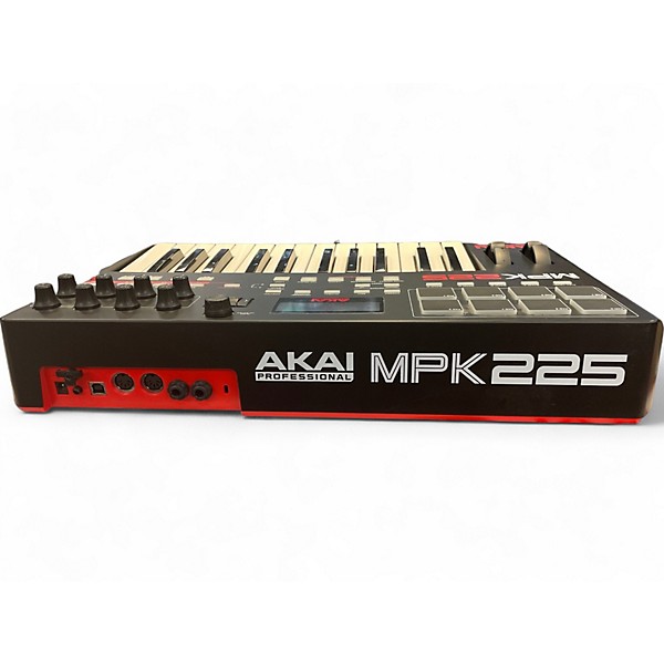 Used Akai Professional Used Akai Professional MPK225 25-Key MIDI Controller