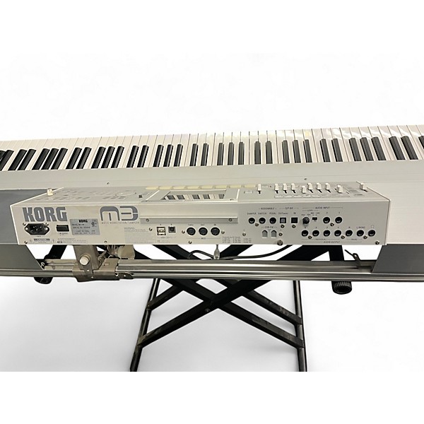 Used KORG M3 88 Key Keyboard Workstation