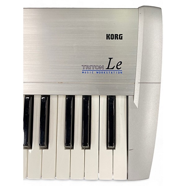 Used KORG Used KORG Triton Le 61 Key Keyboard Workstation