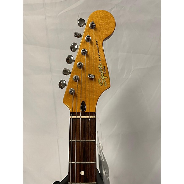 Used Squier Used Squier Classic Vibe 1960S Stratocaster 3 Tone Sunburst Solid Body Electric Guitar