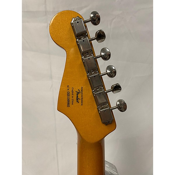 Used Squier Used Squier Classic Vibe 1960S Stratocaster 3 Tone Sunburst Solid Body Electric Guitar