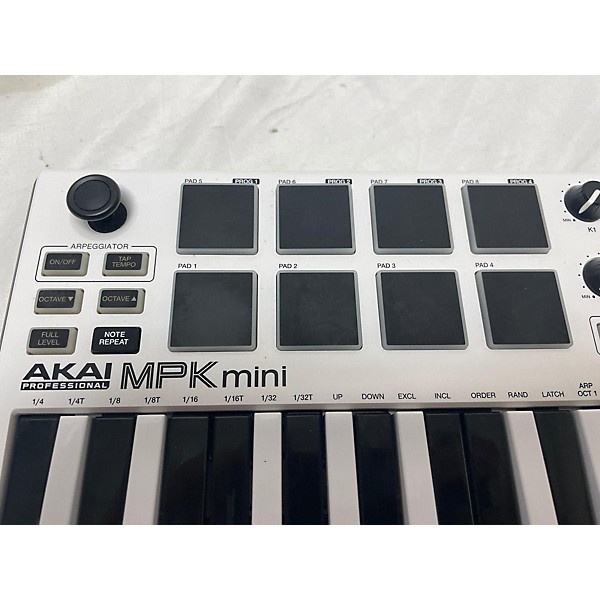 Used Akai Professional Used Akai Professional MPK Mini MIDI Controller