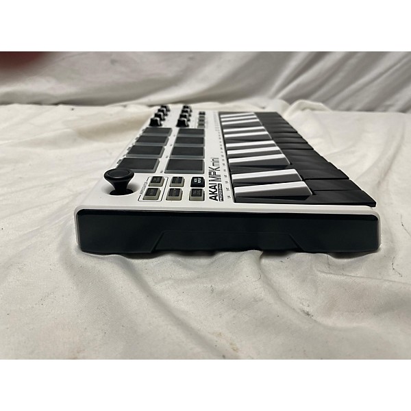 Used Akai Professional Used Akai Professional MPK Mini MIDI Controller