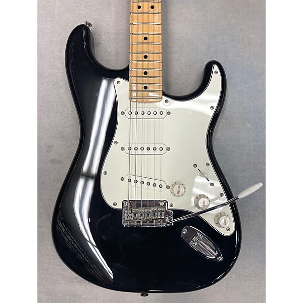 Used Fender Used Fender Modern Player Stratocaster Black Solid Body Electric Guitar