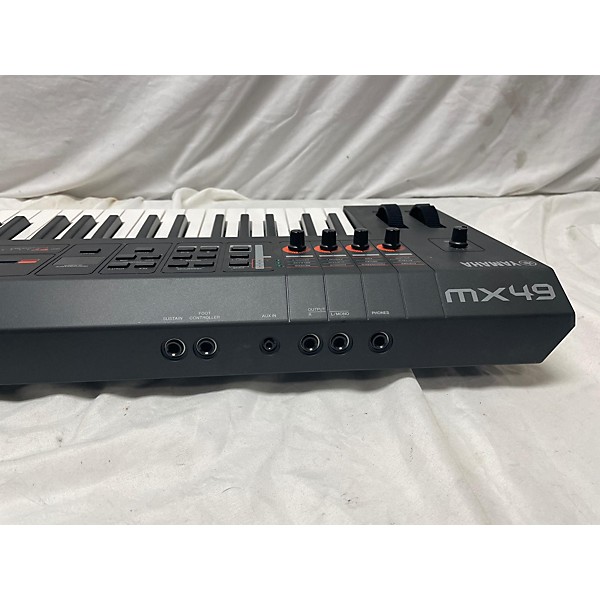 Used Yamaha Used Yamaha MX49 49 Key Keyboard Workstation