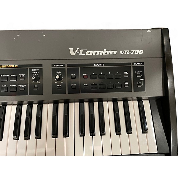 Used Roland VR700 Organ