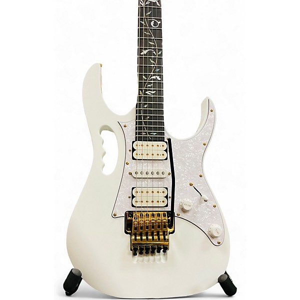 Used Ibanez Used 2024 Ibanez JEM7VP White Solid Body Electric Guitar