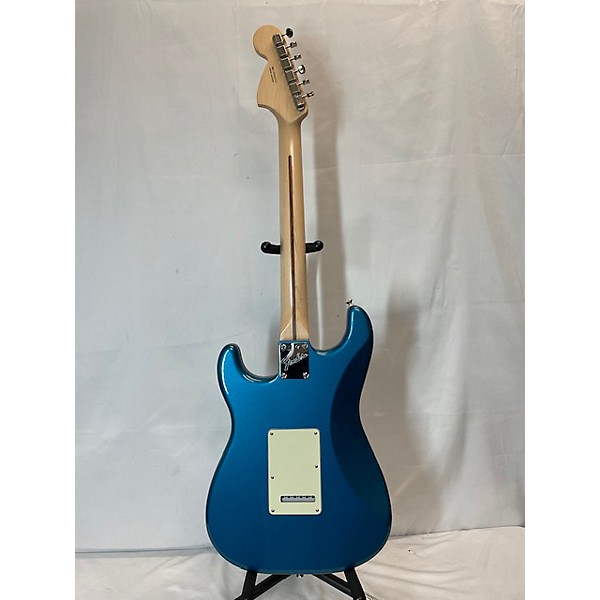 Used Fender Used 2019 Fender American Performer Stratocaster SSS Lake Placid Blue Solid Body Electric Guitar