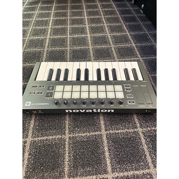 Used Novation Used Novation Launchkey Mini MIDI Controller