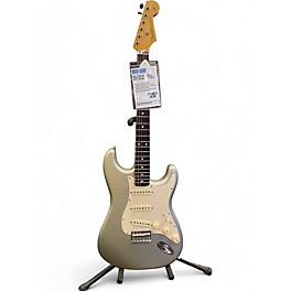 Used Fender Used Fender Artist Series Robert Cray Stratocaster Inca Silver Solid Body Electric Guitar